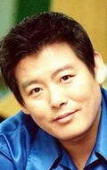 Актер Dong-il Song сыгравший роль в кино Однажды в Корее.