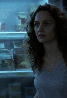 Актер Helena Albergaria сыгравший роль в кино Во сколько она вернется?.