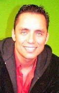 Актер Энтони Альварез сыгравший роль в кино Проклятие отца Кардоны.