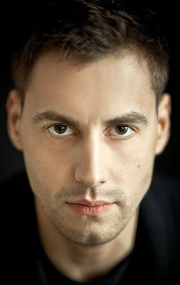 Актер Артем Карасев сыгравший роль в кино Невестка.
