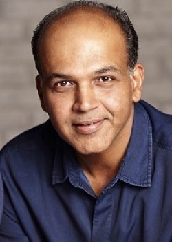 Актер Ашутош Говарикер сыгравший роль в кино Sarkarnama.