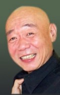 Актер Бао-минг Гу сыгравший роль в кино Динамитная тройка.