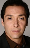 Актер Бенито Мартинес сыгравший роль в кино Сухая земля.