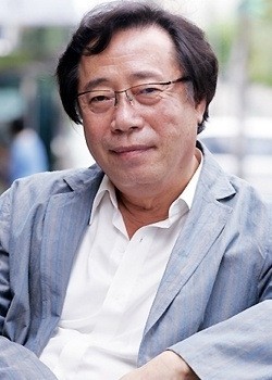 Актер Бён Хи Бон сыгравший роль в кино Воспоминания об убийстве.