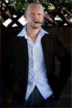 Актер Денис Соболев сыгравший роль в кино Jet-Lagged.