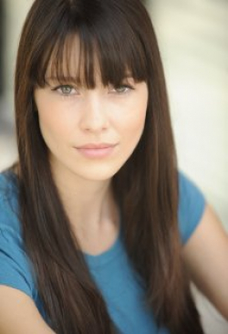 Актер Джессика Блэкмор сыгравший роль в кино Акульи плотины.