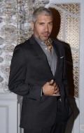 Актер Эдуардо Веласко сыгравший роль в кино Bajo el mismo cielo.