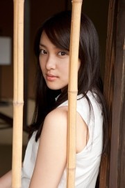 Актер Эми Такеи сыгравший роль в кино Бродяга Кэнсин.