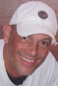 Актер Eric Champnella сыгравший роль в кино Маньяк-невидимка.