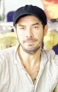 Актер Fikret Kuskan сыгравший роль в кино The Waterfall.