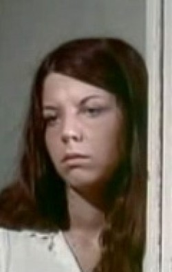 Актер Harryette Warren сыгравший роль в кино Не заглядывайте в подвал.