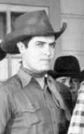 Актер Генри Уиллс сыгравший роль в кино The Indian Raiders.