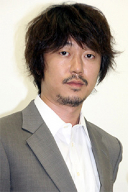 Актер Хирофуми Араи сыгравший роль в кино Haru wo seotte.