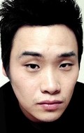Актер Чжэ-хён Чон сыгравший роль в кино Порыв ветра.