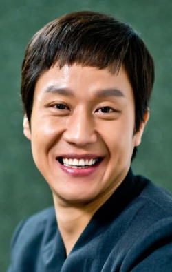 Актер Чон У сыгравший роль в кино Гималаи.