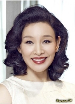 Актер Джоан Чэнь сыгравший роль в кино Красная роза, белая роза.