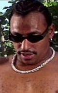 Актер Джулиан Сент Джокс сыгравший роль в кино Black Beach Patrol 11.