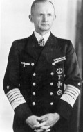 Актер Карл Дёниц сыгравший роль в кино War at Sea: U-boats in the St. Lawrence.