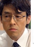 Актер Казуюки Асано сыгравший роль в кино Парикмахер Йошино.