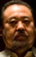 Актер Кион Янг сыгравший роль в кино Скуби-Ду и меч самурая.