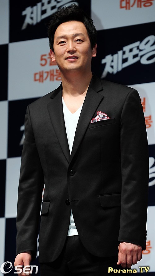 Актер Ким Чон Тхэ сыгравший роль в кино Отдел специальных расследований.