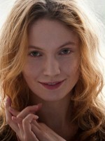 Актер Магдалена Ружаньска сыгравший роль в кино Девушка из шкафа.