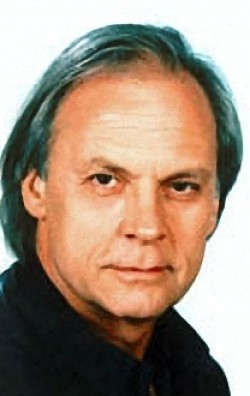 Актер Петер Бенкё сыгравший роль в кино Az ember tragediaja.
