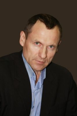 Актер Петр Павловский сыгравший роль в кино Девушка из банка.