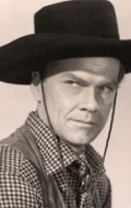 Актер Рэй Беннетт сыгравший роль в кино Thunder Over the Prairie.
