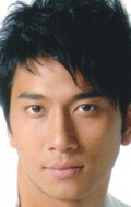 Актер Рон ЭнДжи сыгравший роль в кино Yung po mui yuk hak faa for.