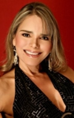 Актер Роксана Чавез сыгравший роль в кино A ritmo de salsa.