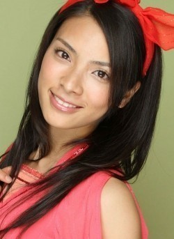 Актер Саяка Акимото сыгравший роль в кино Девочка с высоким ударом.