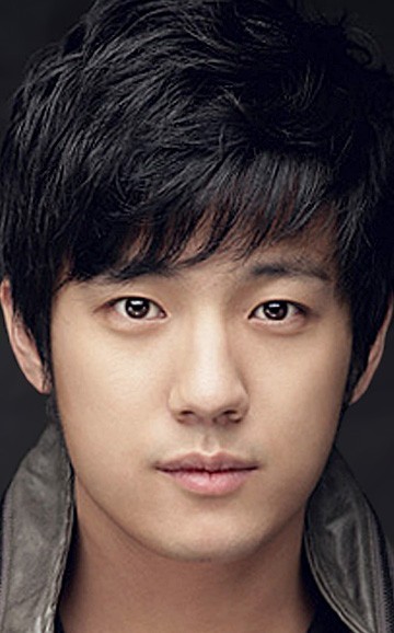 Актер Со Чжун Ён сыгравший роль в кино Сломленный.