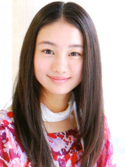 Актер Сиори Куцуна сыгравший роль в кино Hanbun no tsuki ga noboru sora.
