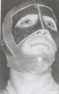Актер Superzan сыгравший роль в кино El triunfo de los campeones justicieros.