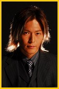 Актер Такамаса Суга сыгравший роль в кино Kamen Raida Ryuki: Episode Final.