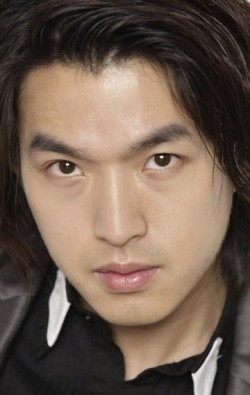 Актер Вэй Ли сыгравший роль в кино Shen hai.