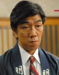 Актер Ясухиро Арай сыгравший роль в кино Kanpaku sengen.
