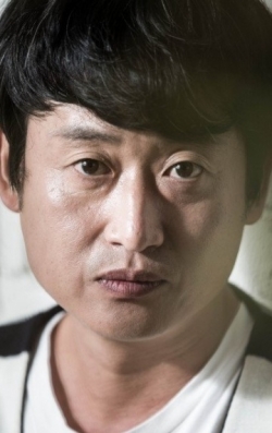 Актер Ю Сын-мок сыгравший роль в кино Пандора.
