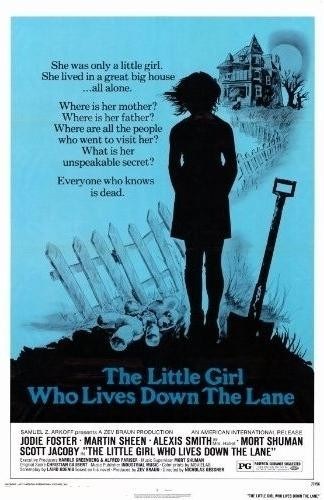 Кроме трейлера фильма Cabalgando con la muerte, есть описание Девочка из переулка.
