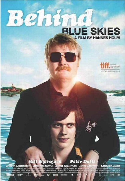 Кроме трейлера фильма Untitled Inge Lotz Documentary, есть описание За голубыми небесами.