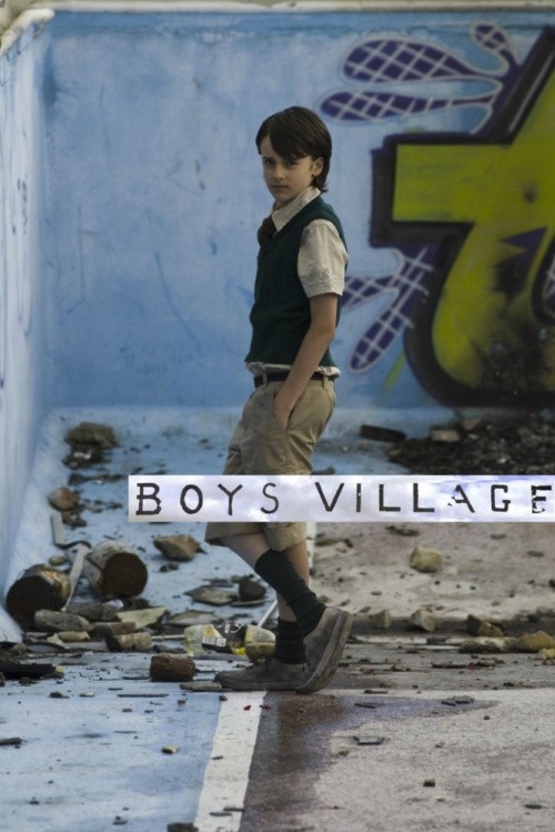 Кроме трейлера фильма Синий каприз, есть описание Деревня мальчиков.