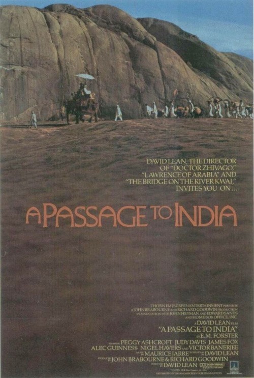 Кроме трейлера фильма Смальков. Двойной шантаж, есть описание Поездка в Индию.