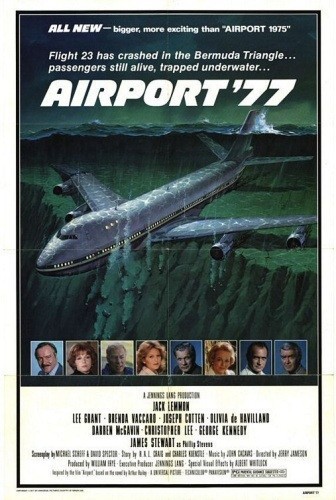 Кроме трейлера фильма Девять жизней Рождества, есть описание Аэропорт 77.