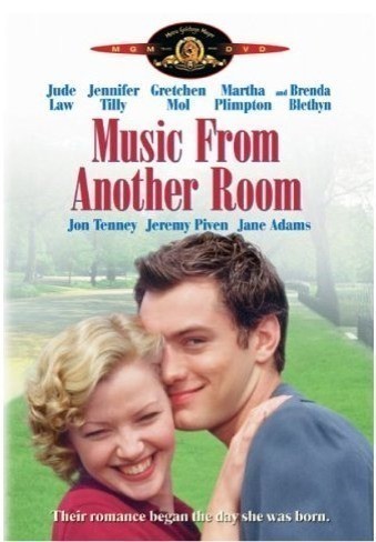 Кроме трейлера фильма Двадцать один час в Мюнхене, есть описание Музыка из другой комнаты.