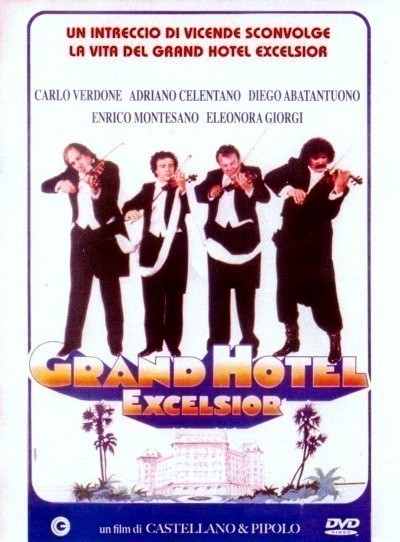 Кроме трейлера фильма La costa errante, есть описание Гранд-отель «Эксельсиор».